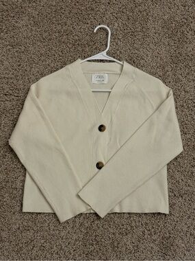 Zara Cream V-Neck Ribbed Button Cardigan